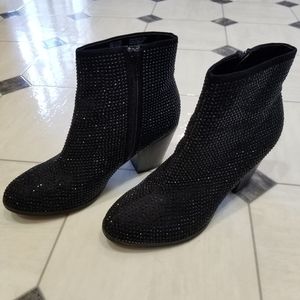 New Blk, 8.5, Rock Republic ankle boots w/crystals